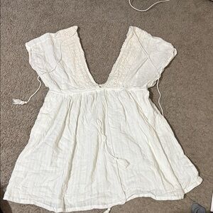 Chic Ivory V-Neck Women's Blouse